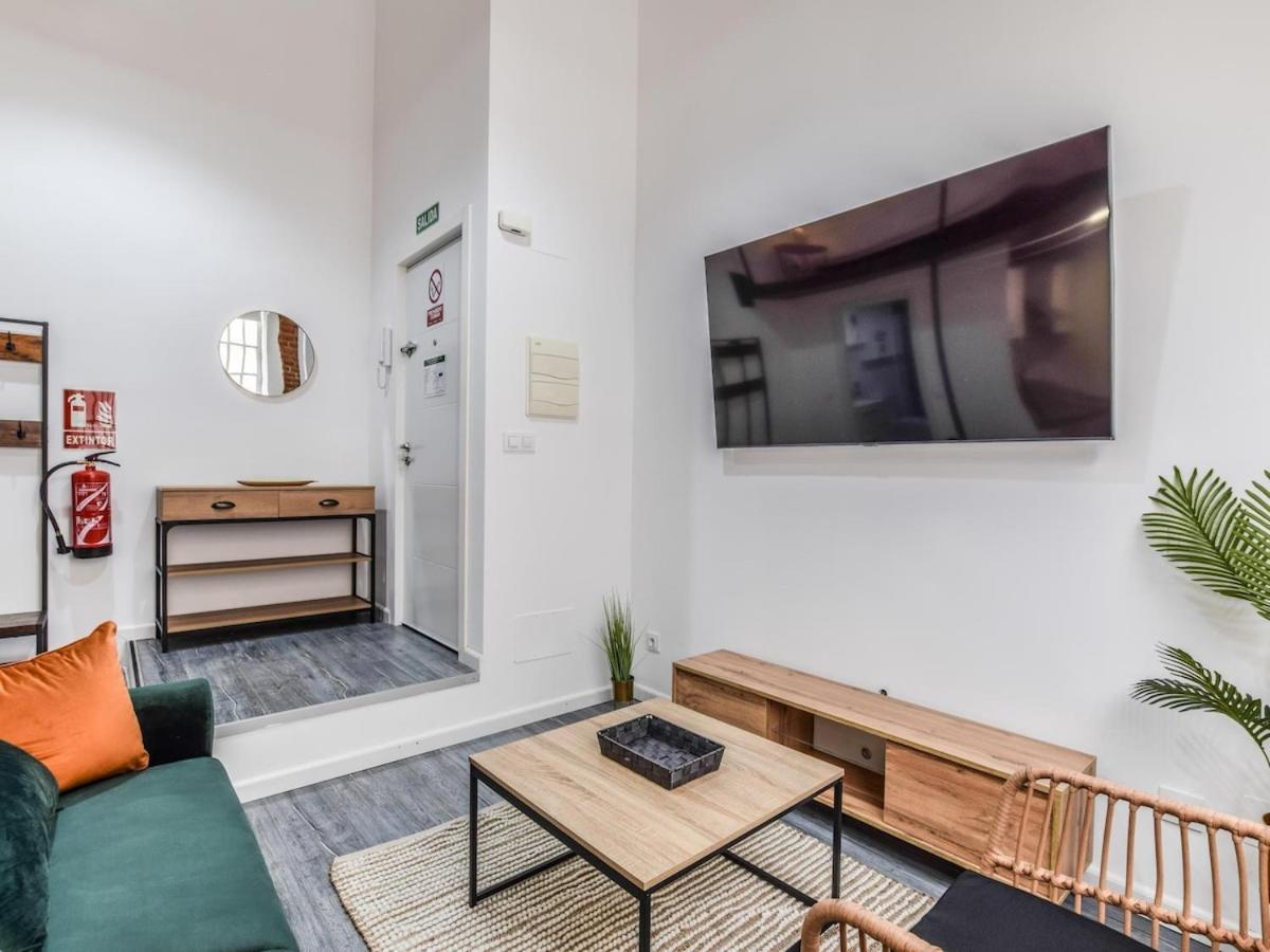 Lofts Reformados En El Bernabeu Alquiler Temporal Apartment Madrid Exterior photo