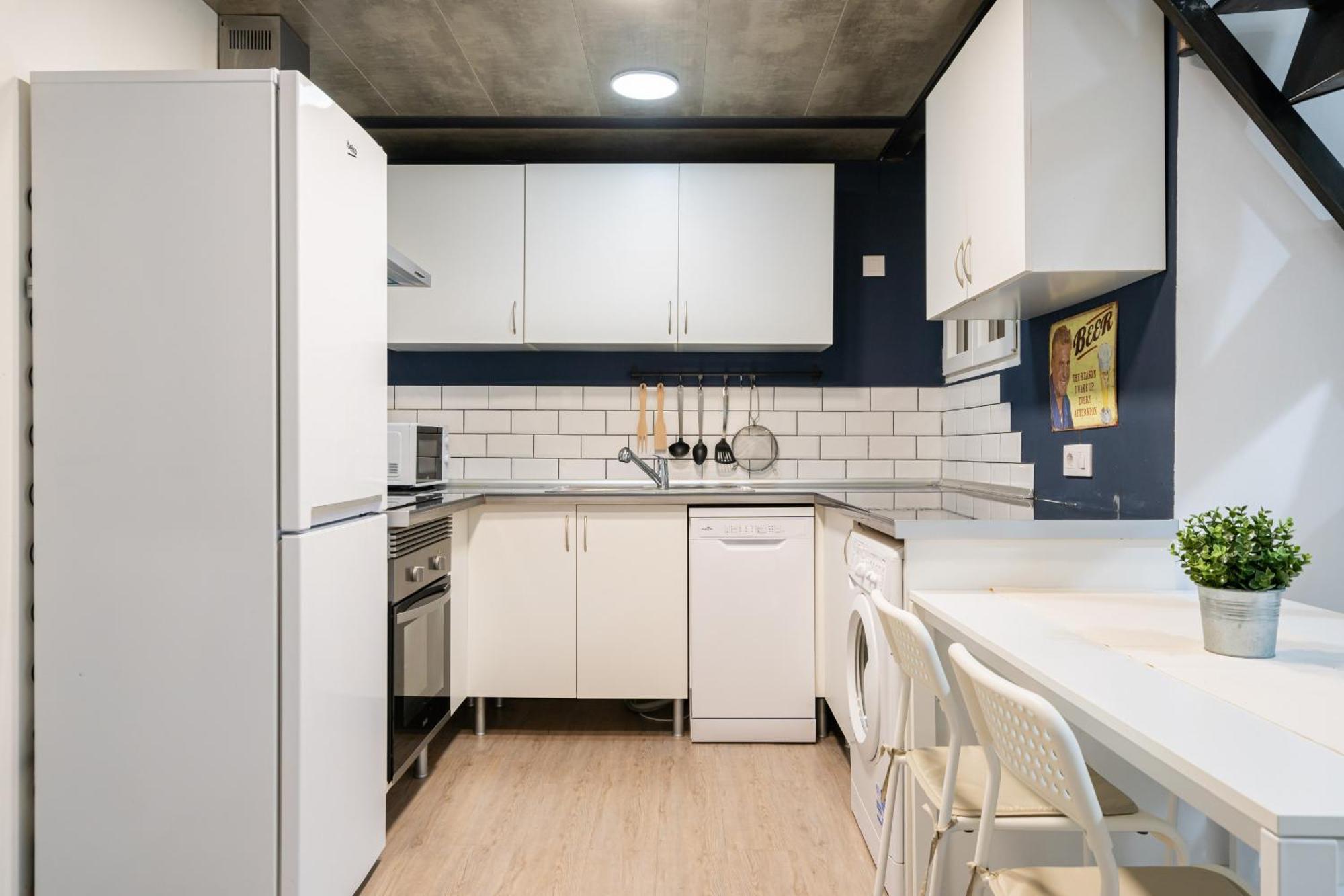 Lofts Reformados En El Bernabeu Alquiler Temporal Apartment Madrid Exterior photo